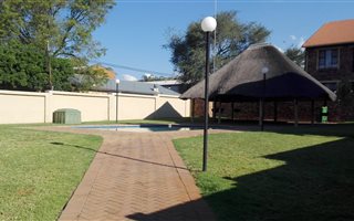 2 Bedroom Apartment in Sinoville
