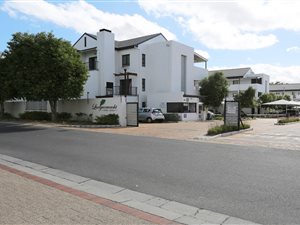 2 Bed Apartment in Silver Oaks