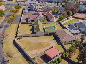7 Bed House in Libradene