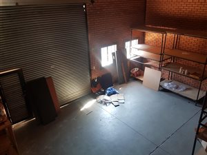 265 m² Industrial space in Hennopspark