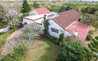 4 Bedroom House in Hill Sixty