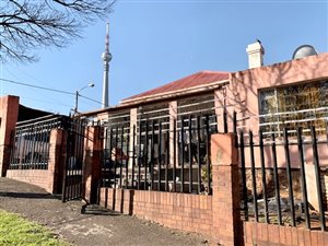 6 Bed House in Brixton