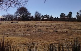 2975 m² Land available in Memel