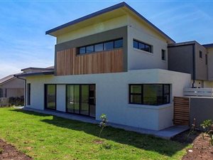 4 Bed House in Oubaai and surrounds