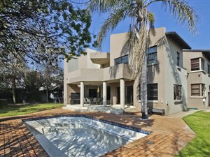 4 Bed House in Dowerglen
