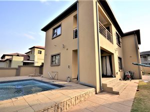 4 Bed House in Pinehaven