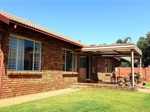 3 Bed Townhouse in Highveld