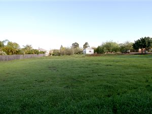 766 m² Land available in Porterville