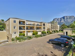 2 Bed Apartment in Newlands