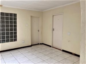 6 Bed House in Hurst Hill