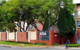 1 Bedroom Apartment in Bryanston