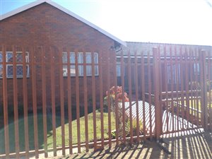3 Bed House in Eldorado Park