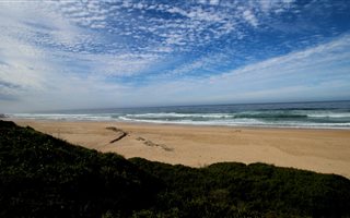 4 Bedroom House in Keurboomstrand