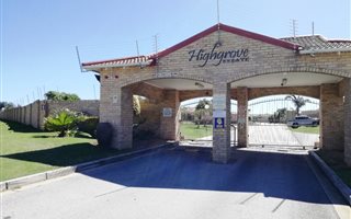 484 m² Land available in Beverley Grove