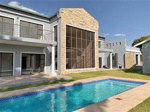 5 Bed House in Bryanston