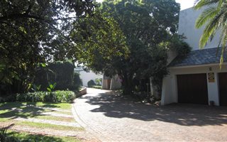 3 Bedroom Apartment in Lynnwood Manor