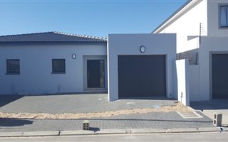 2 Bedroom House in Parklands North