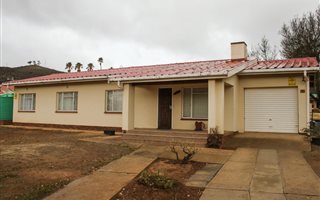 3 Bedroom House in Uniondale