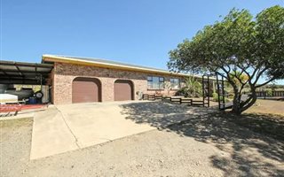 4.4 ha Farm in Cape Road Industrial