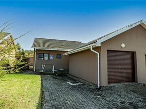 2 Bed Townhouse in Gonubie