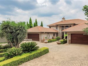 4 Bed House in Pebble Rock