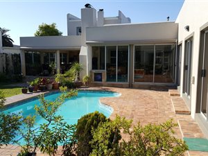 7 Bed House in Sunset Beach