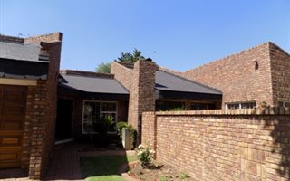 2 Bedroom Cluster in Sunward Park