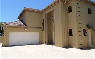 4 Bedroom House in Highveld