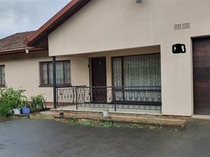 6 Bed House in Verulam Central
