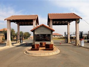 445 m² Land available in Krugersdorp Central