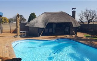 5 Bedroom House in Golf Park