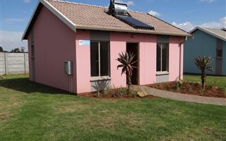 2 Bedroom House in Eden Park