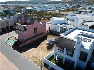 243 m² Land available in Waterfront