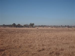 2.1 ha Land available in Buyscelia
