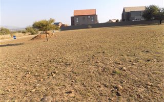 773 m² Land available in Leloko