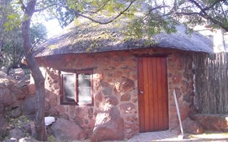 Bachelor apartment in Mulbarton