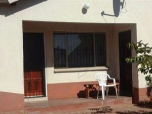 3 Bed House in Olievenhoutbosch