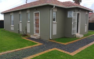 3 Bedroom House in Garthdale