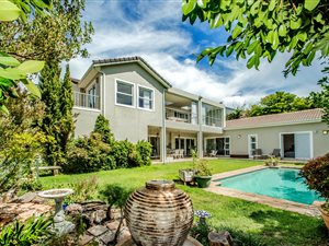 4 Bed House in Silvertree Estate