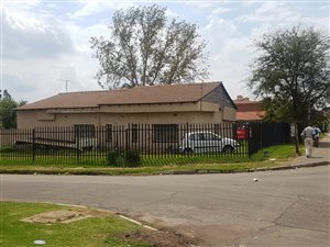 Commercial space in Witfield