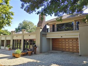 551 m² Commercial space in Clubview