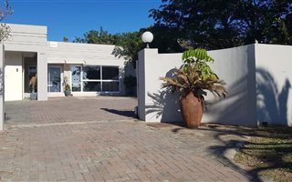 102 m² Commercial space in Beacon Bay
