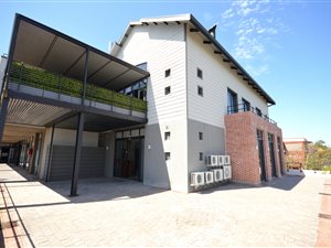 172 m² Commercial space in Durbanville Central