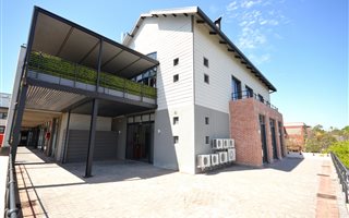 172 m² Commercial space in Durbanville Central