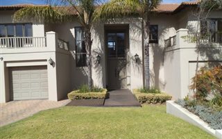 4 Bedroom House in Dainfern Valley