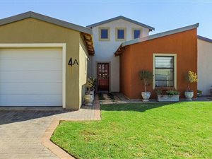 3 Bed Simplex in Waterval East