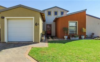 3 Bedroom Simplex in Waterval East
