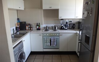 1 Bedroom Apartment in Parktown