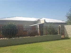 3 Bed House in Westonaria