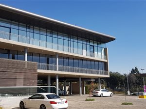 520 m² Office Space in Houghton Estate